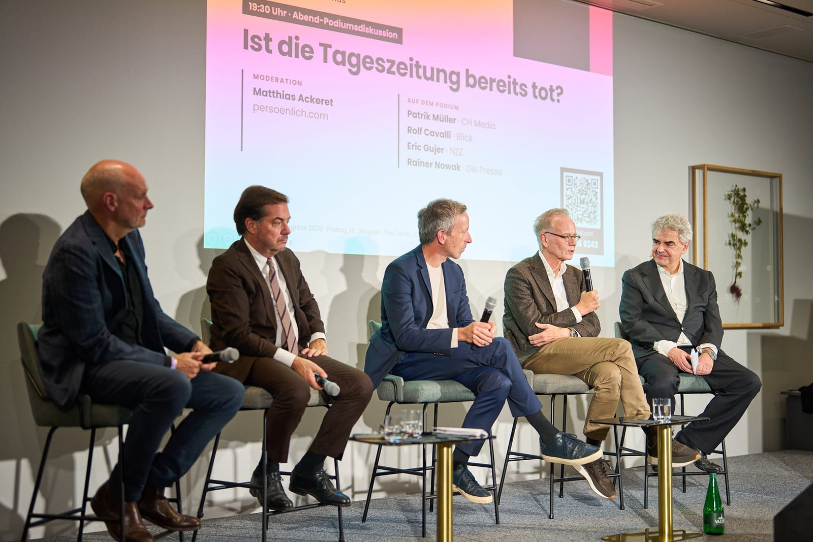 Abend-Podium «Ist die Tageszeitung bereits tot?» mit Eric Gujer, Patrik Müller, Rolf Cavalli, Rainer Nowak und Matthias Ackeret